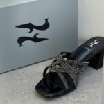كعب GINA